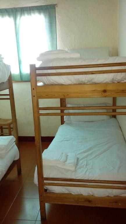 Refugi Cap Del Rec Hostel Lles Ngoại thất bức ảnh