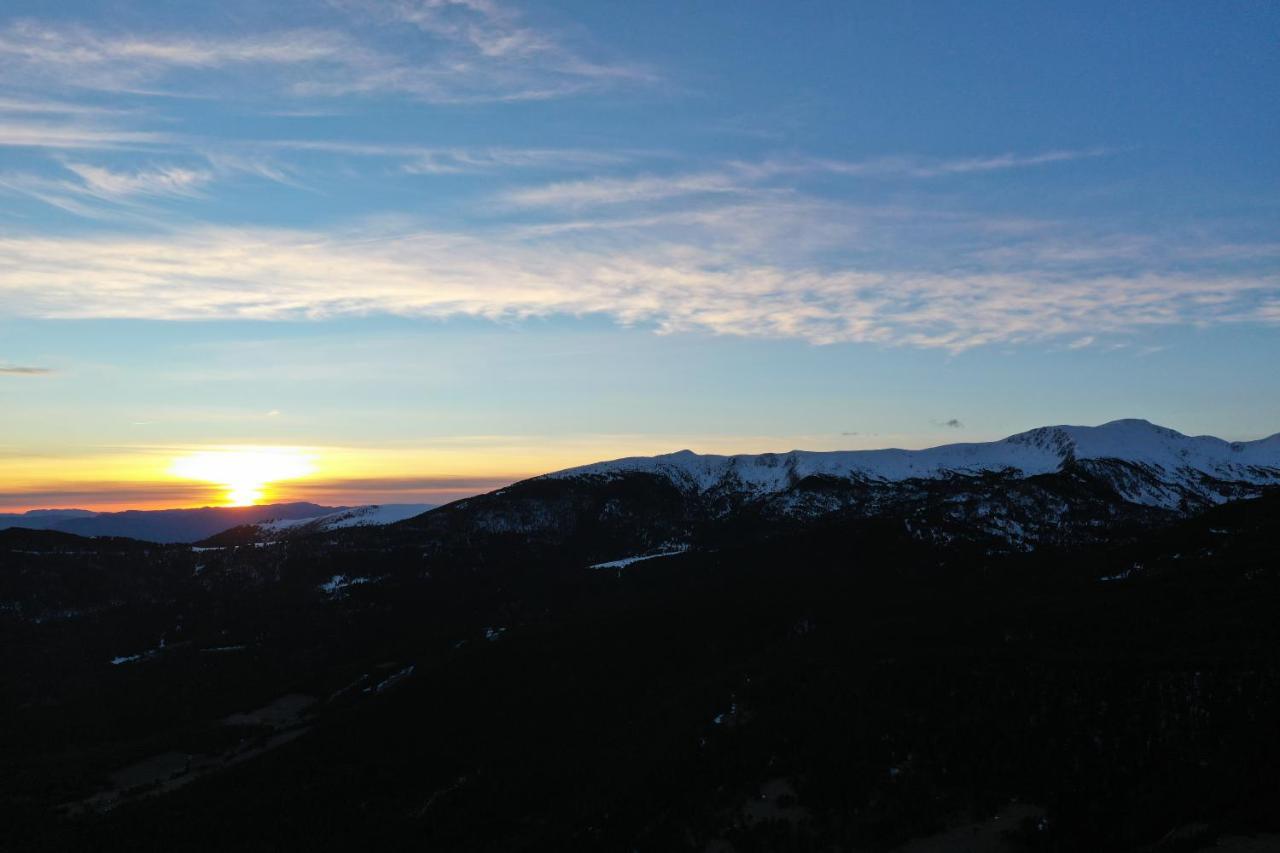 Refugi Cap Del Rec Hostel Lles De Cerdanya Ngoại thất bức ảnh